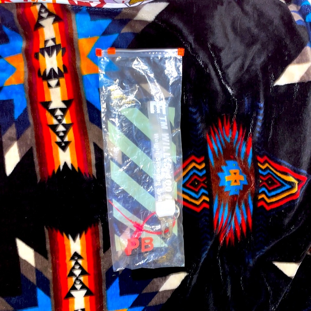 Off-White Key Holder - image 3